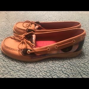 Women’s Sperry’s Size 9
